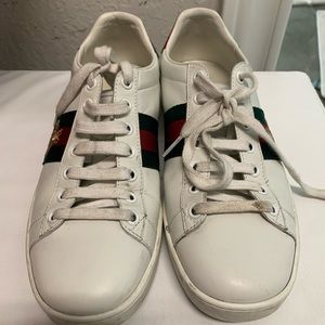 Women's Ace embroidered sneaker